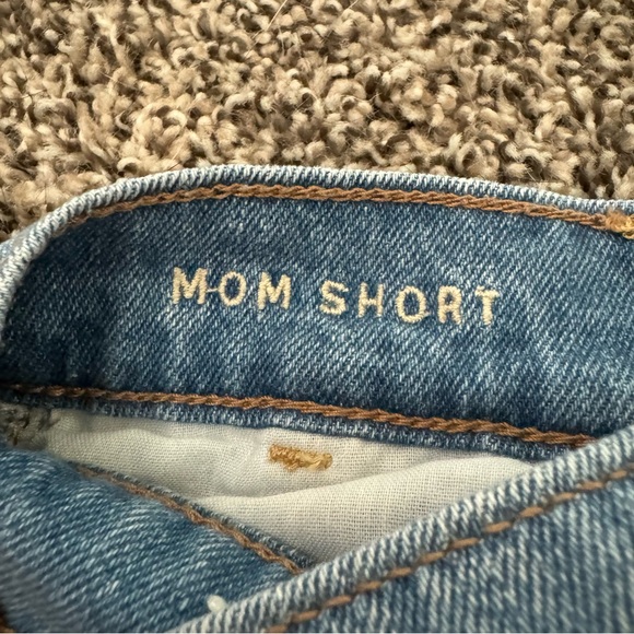 American Eagle Mom Short - Picture 3 of 4